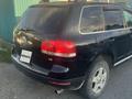 Volkswagen Touareg 2004 годаfor3 500 000 тг. в Сарканд – фото 8