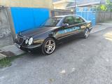 Mercedes-Benz E 320 2000 годаfor4 200 000 тг. в Шымкент