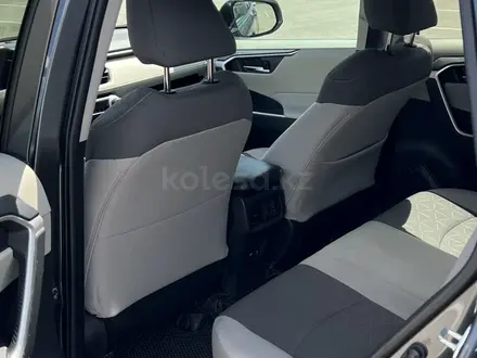 Toyota RAV4 2020 года за 12 500 000 тг. в Астана – фото 9