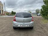 Renault Sandero 2013 года за 3 800 000 тг. в Актобе – фото 3