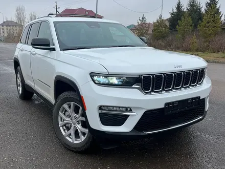 Jeep Grand Cherokee 2022 года за 38 000 000 тг. в Петропавловск – фото 15