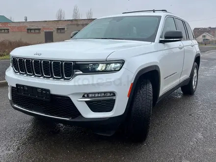 Jeep Grand Cherokee 2022 года за 38 000 000 тг. в Петропавловск – фото 2