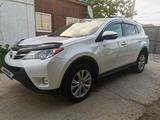 Toyota RAV4 2014 года за 11 800 000 тг. в Атырау – фото 2