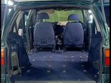 Volkswagen Sharan 1998 годаүшін1 750 000 тг. в Уральск