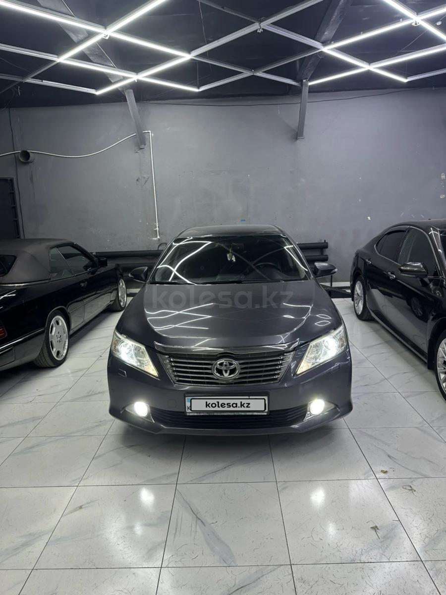 Toyota Camry 2013 г.