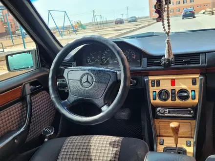 Mercedes-Benz E 220 1993 года за 1 800 000 тг. в Кызылорда – фото 3