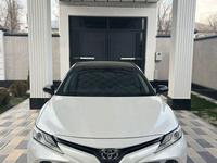 Toyota Camry 2020 года за 14 200 000 тг. в Шымкент