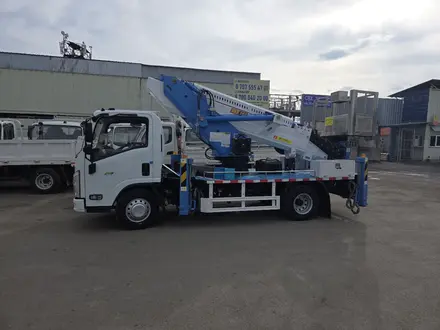 Isuzu 2025 года за 31 700 000 тг. в Алматы