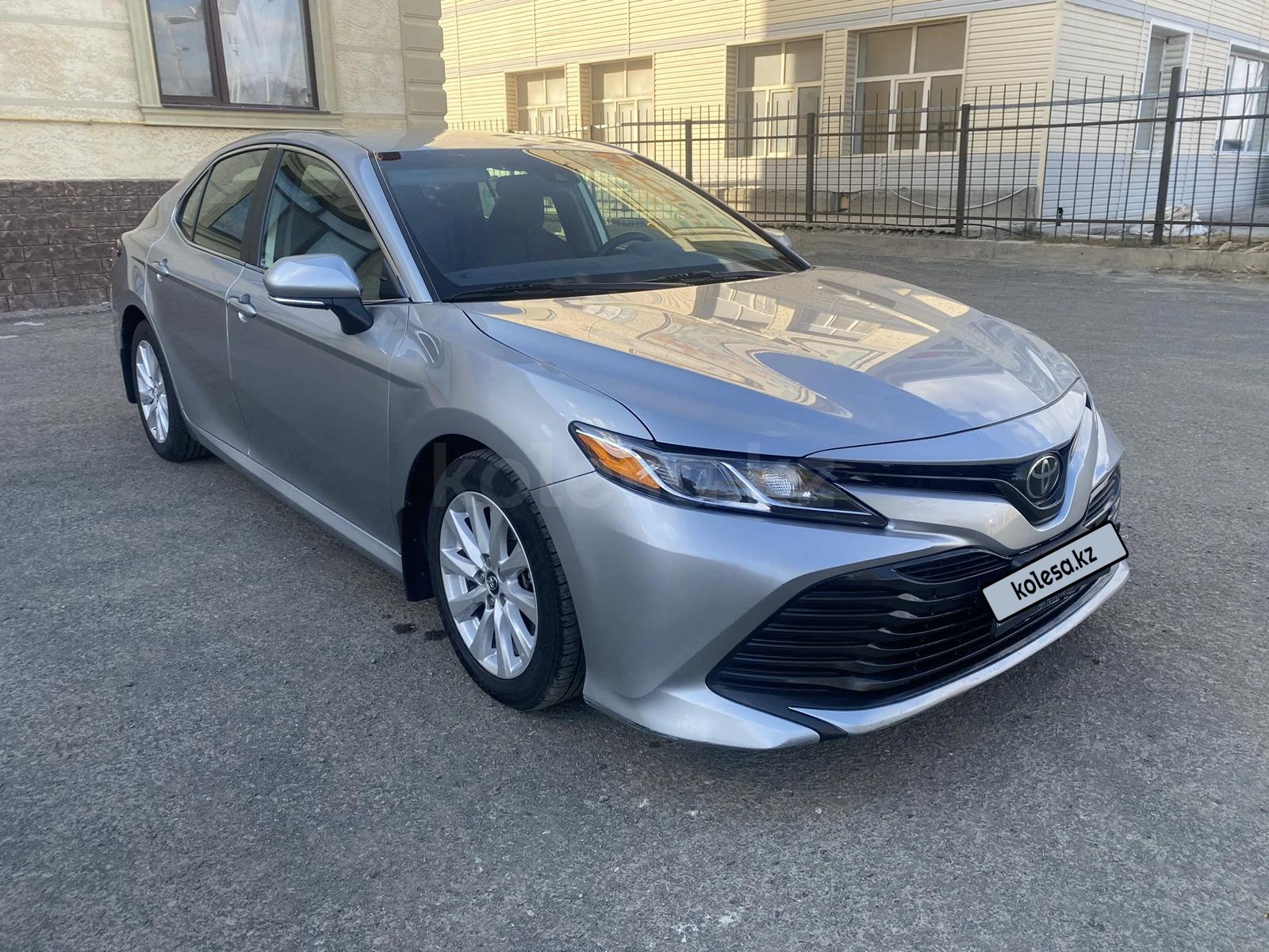 Toyota Camry 2019 г.