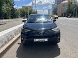 Toyota RAV4 2018 года за 12 800 000 тг. в Астана – фото 2