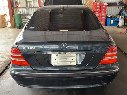 Передний бампер W220 Mercedes-Benz ДО РЕСТ за 100 000 тг. в Шымкент – фото 8