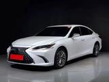 Lexus ES 300h 2023 года за 23 000 000 тг. в Астана