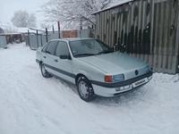 Volkswagen Passat 1990 годаfor1 600 000 тг. в Уральск