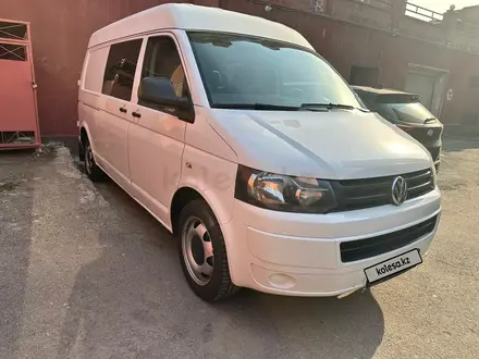 Volkswagen Transporter 2014 года за 12 200 000 тг. в Алматы – фото 3