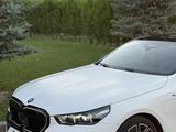 BMW 530 2025 года за 33 500 000 тг. в Шымкент – фото 3