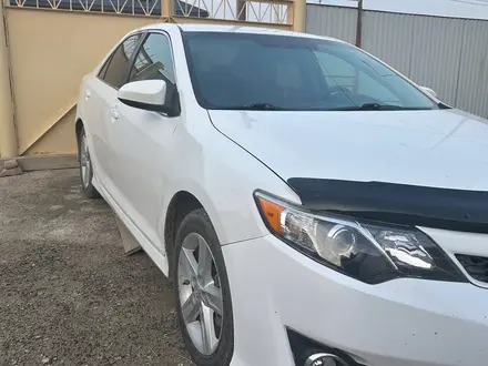 Toyota Camry 2013 года за 7 500 000 тг. в Атырау – фото 3