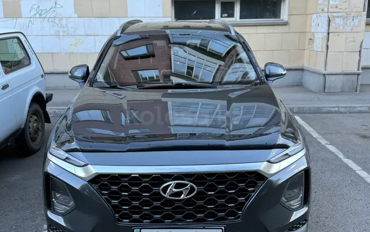 Hyundai Santa Fe 2020 года за 14 555 555 тг. в Алматы