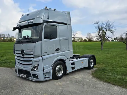 Mercedes-Benz  Actros 2024 года за 75 000 000 тг. в Астана – фото 14