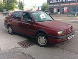 Volkswagen Vento 1992 года за 1 300 000 тг. в Шымкент – фото 2