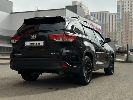 Toyota Highlander 2018 года за 15 999 999 тг. в Астана – фото 3