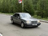Mercedes-Benz E 220 1993 года за 2 250 000 тг. в Туркестан – фото 3