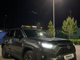 Toyota RAV4 2020 года за 14 500 000 тг. в Астана – фото 3