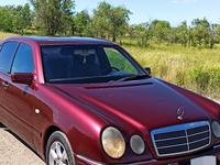 Mercedes-Benz E 230 1996 года за 3 200 000 тг. в Караганда