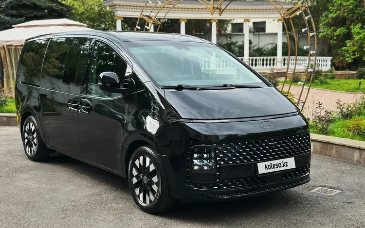 Hyundai Staria 2025 года за 25 500 000 тг. в Алматы