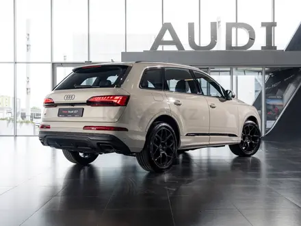 Audi Q7 55 TFSI 2026 года за 54 050 000 тг. в Алматы – фото 7