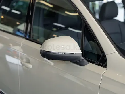 Audi Q7 55 TFSI 2026 года за 54 050 000 тг. в Алматы – фото 13