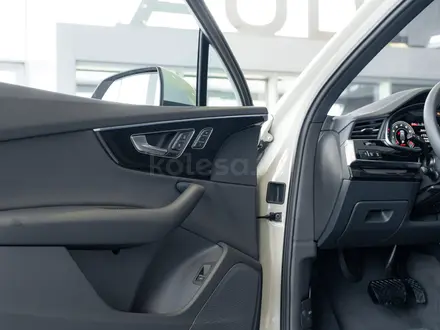 Audi Q7 55 TFSI 2026 года за 54 050 000 тг. в Алматы – фото 33
