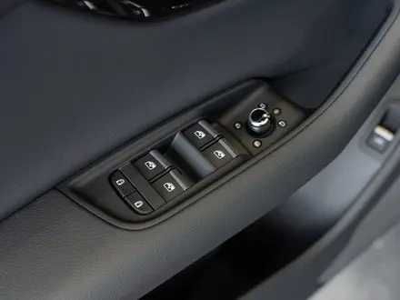 Audi Q7 55 TFSI 2026 года за 54 050 000 тг. в Алматы – фото 35