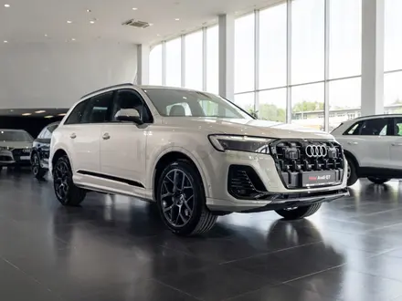 Audi Q7 55 TFSI 2026 года за 54 050 000 тг. в Алматы – фото 3