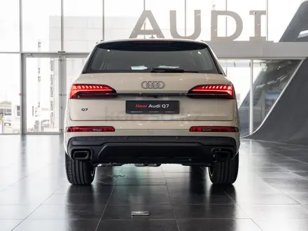 Audi Q7 55 TFSI 2026 года за 54 050 000 тг. в Алматы – фото 6