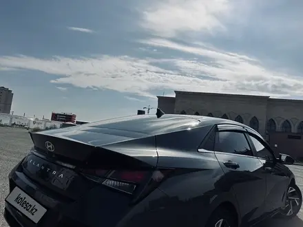 Hyundai Elantra 2024 года за 8 800 000 тг. в Атырау – фото 4