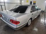 Mercedes-Benz E 230 1996 годаүшін2 500 000 тг. в Алматы – фото 4