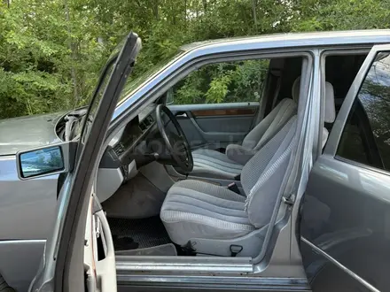Mercedes-Benz E 230 1992 года за 1 500 000 тг. в Караганда – фото 11