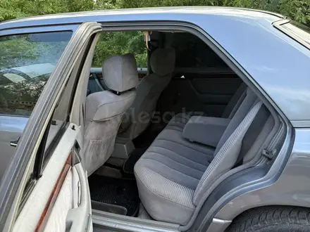 Mercedes-Benz E 230 1992 года за 1 500 000 тг. в Караганда – фото 12