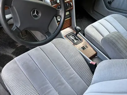 Mercedes-Benz E 230 1992 года за 1 500 000 тг. в Караганда – фото 8