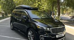 Kia Carnival 2017 года за 12 200 000 тг. в Шымкент – фото 2