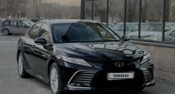 Toyota Camry 2023 года за 17 800 000 тг. в Семей