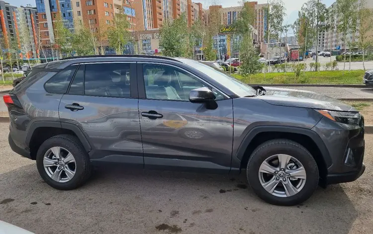 Toyota RAV4 2022 года за 16 000 000 тг. в Астана