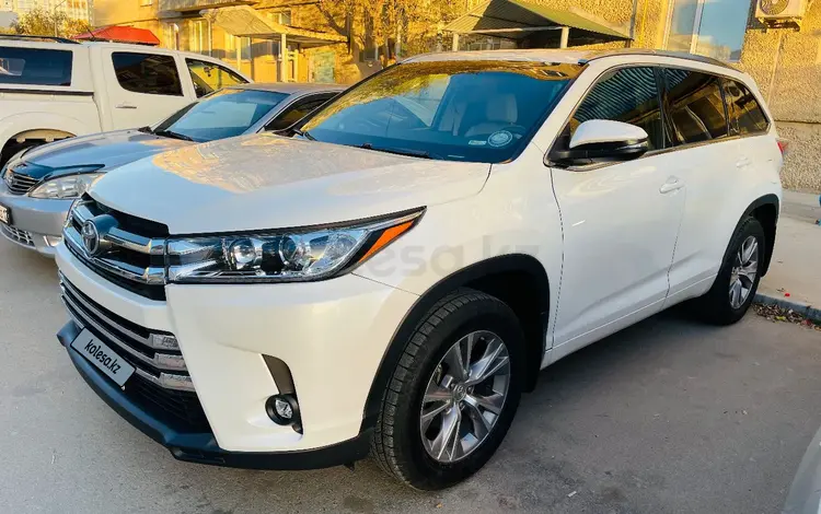 Toyota Highlander 2015 года за 12 800 000 тг. в Актау