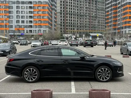 Hyundai Sonata 2021 года за 12 500 000 тг. в Алматы – фото 4