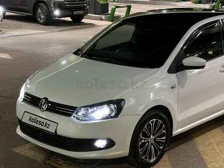 Volkswagen Polo 2014 года за 4 800 000 тг. в Алматы – фото 2