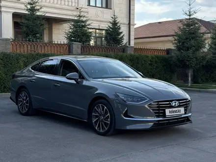 Hyundai Sonata 2022 года за 10 800 000 тг. в Астана – фото 2