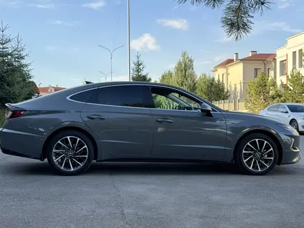 Hyundai Sonata 2022 года за 10 800 000 тг. в Астана – фото 4