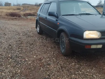 Volkswagen Golf 1993 года за 1 600 000 тг. в Есиль – фото 2