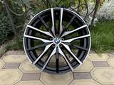 Оригинальные диски R22 на BMW X5 (G05), BMW X6 (G06), BMW X7 (G07) БМВ за 975 000 тг. в Алматы