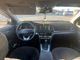 Hyundai Elantra 2020 года за 10 200 000 тг. в Шымкент – фото 5